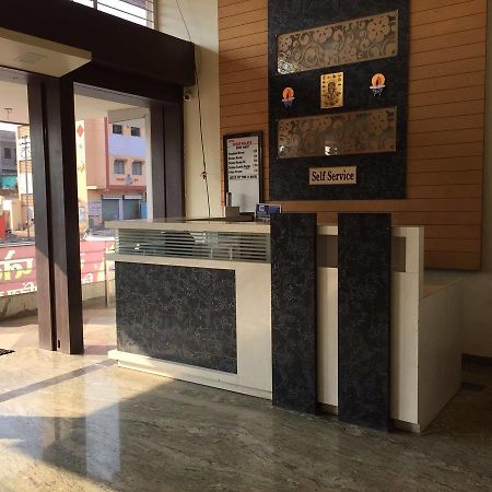 Hotel Vikas Palace Solapur Exterior photo