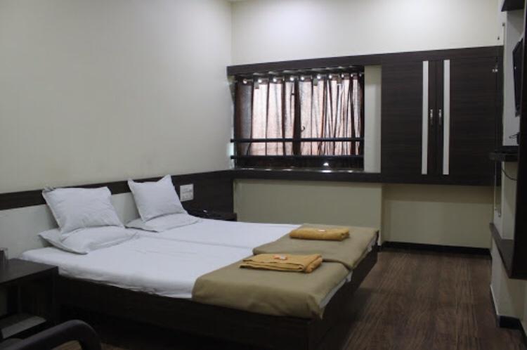 Hotel Vikas Palace Solapur Exterior photo